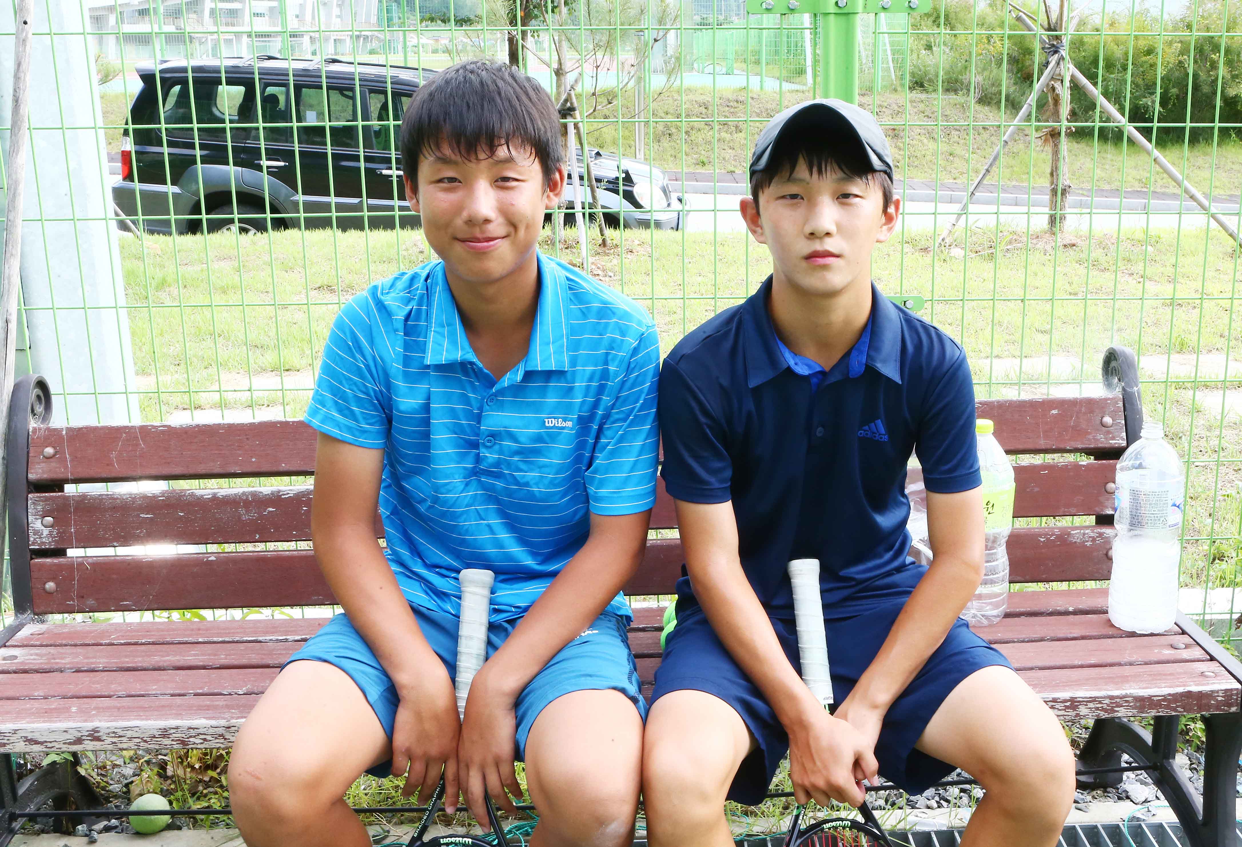 전국의 수 많은 학교가 선수 5명 미만이다. 이들 학교는 감독이 선수 개개인에게 많은 집중할 숭 있는 반면, 실전 훈련할 수 있는 부분이 제한적이다.