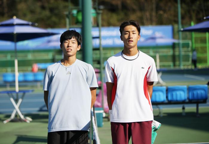 매번 1라운드 탈락했던 선수, 4시간 20분의 혈투 끝 승리하고 떠올린 사람 기사 이미지