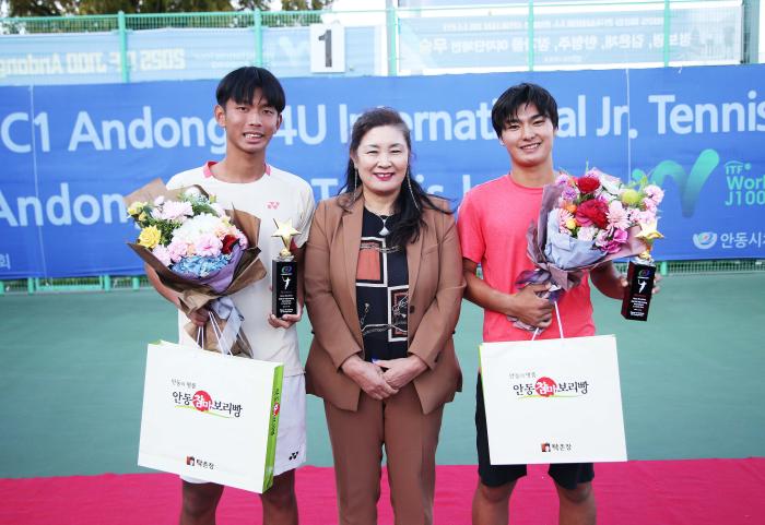 남자 복식 우승 