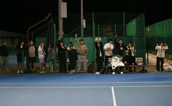 결승전이 가까워오자 대학생들의 응원 열기는 더 뜨거워졌다