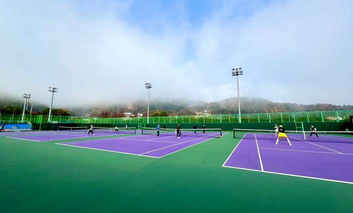 “소풍 오듯 가평으로 오세요”-  음악과 마음이 피어난 청정 코트의 하루 기사 이미지