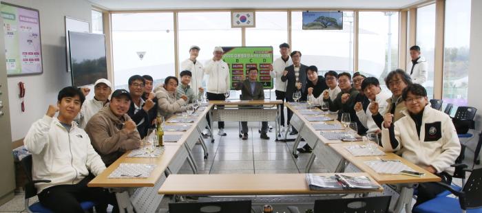  서울의 어벤져스팀 우승, 강릉챔피언스 "전국최강클럽 대항전" 기사 이미지